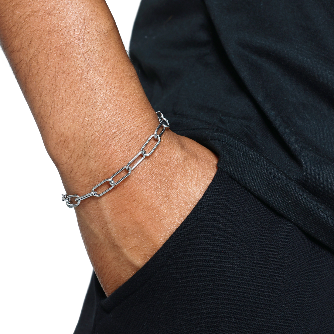 Elegantes Silberarmband für lässige Herrenmode