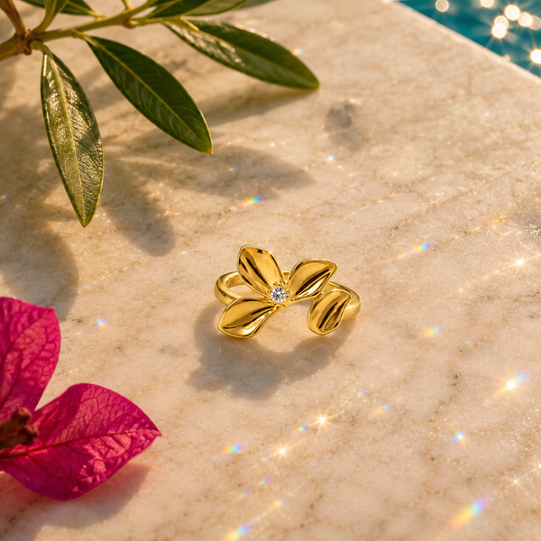 Flora Ring · Gold