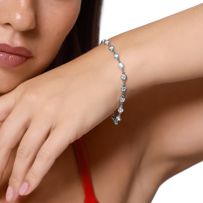 Armband Damen Edelstahl Rosalie in Silber - Detailansicht der gefassten weissen Steine