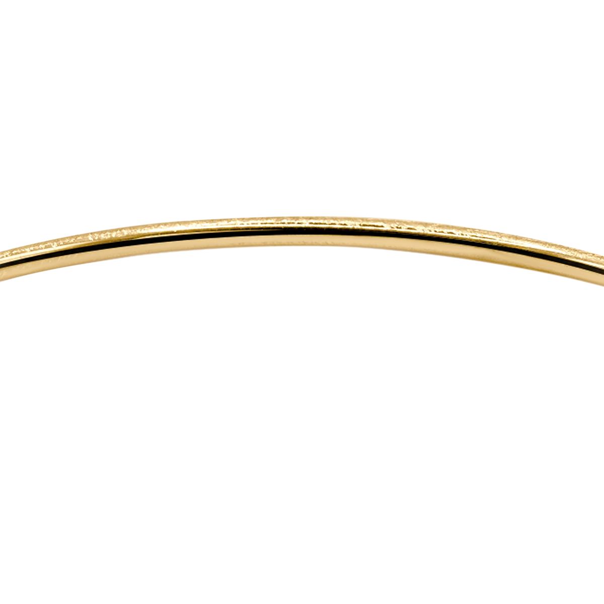 Armband Damen Edelstahl Aelia in Gold gestylt mit weiterem Schmuck