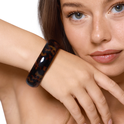 Armband Damen Resin Hildi in Smoked Topaz - Detailaufnahme