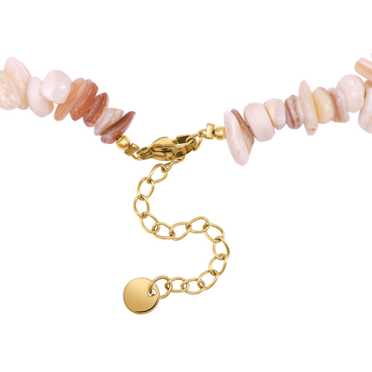Halskette Damen Edelstahl Soley in Gold gestylt mit weiterem Damenschmuck