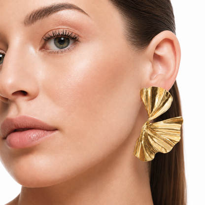 Goldene Ohrringe Daria Damen – Detailansicht Edelstahl