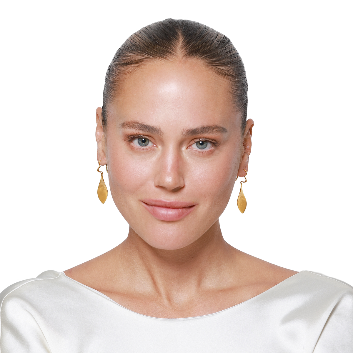 Ohrringe Damen Edelstahl Esma in Gold - getragen am Ohr