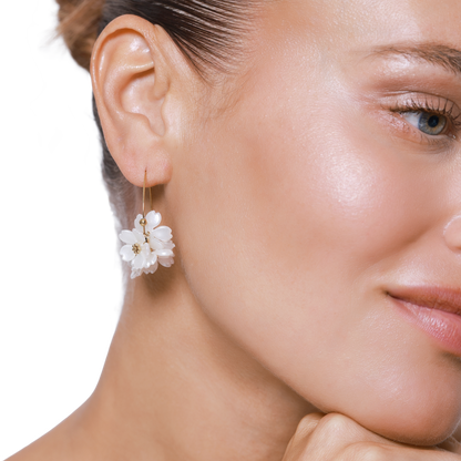 Ohrringe Damen Edelstahl Luciana in Gold – Detailaufnahme der filigranen Form