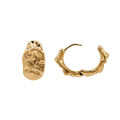 Damen Ohrringe Celeste in Gold gestylt zum Outfit