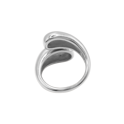 Ring Damen Edelstahl Elani Silber gestylt zum Outfit
