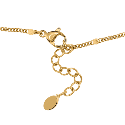 Handschmuck Damen Blythe Gold zum Outfit kombiniert